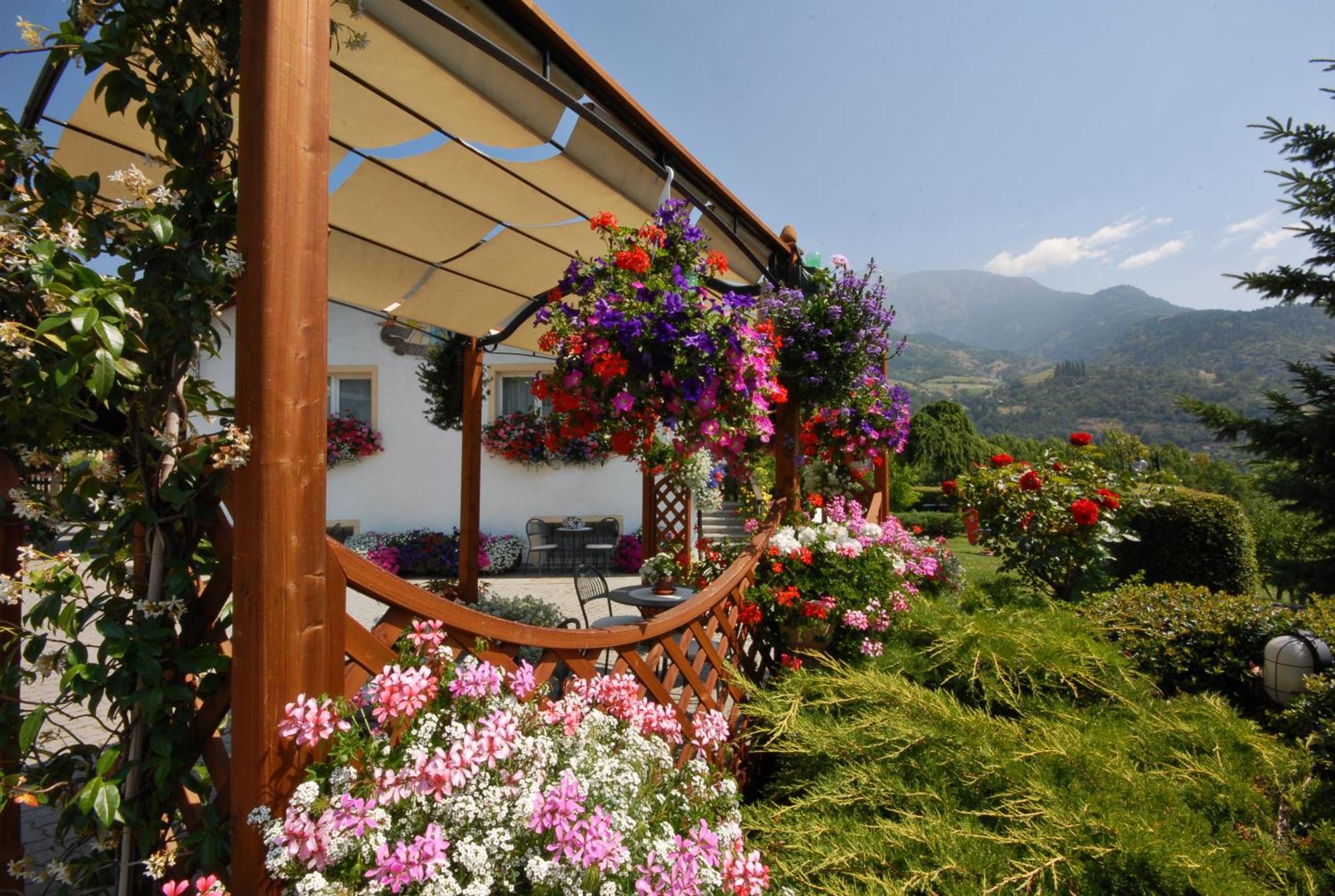 La Roche Hotel Appartments Aosta Dış mekan fotoğraf