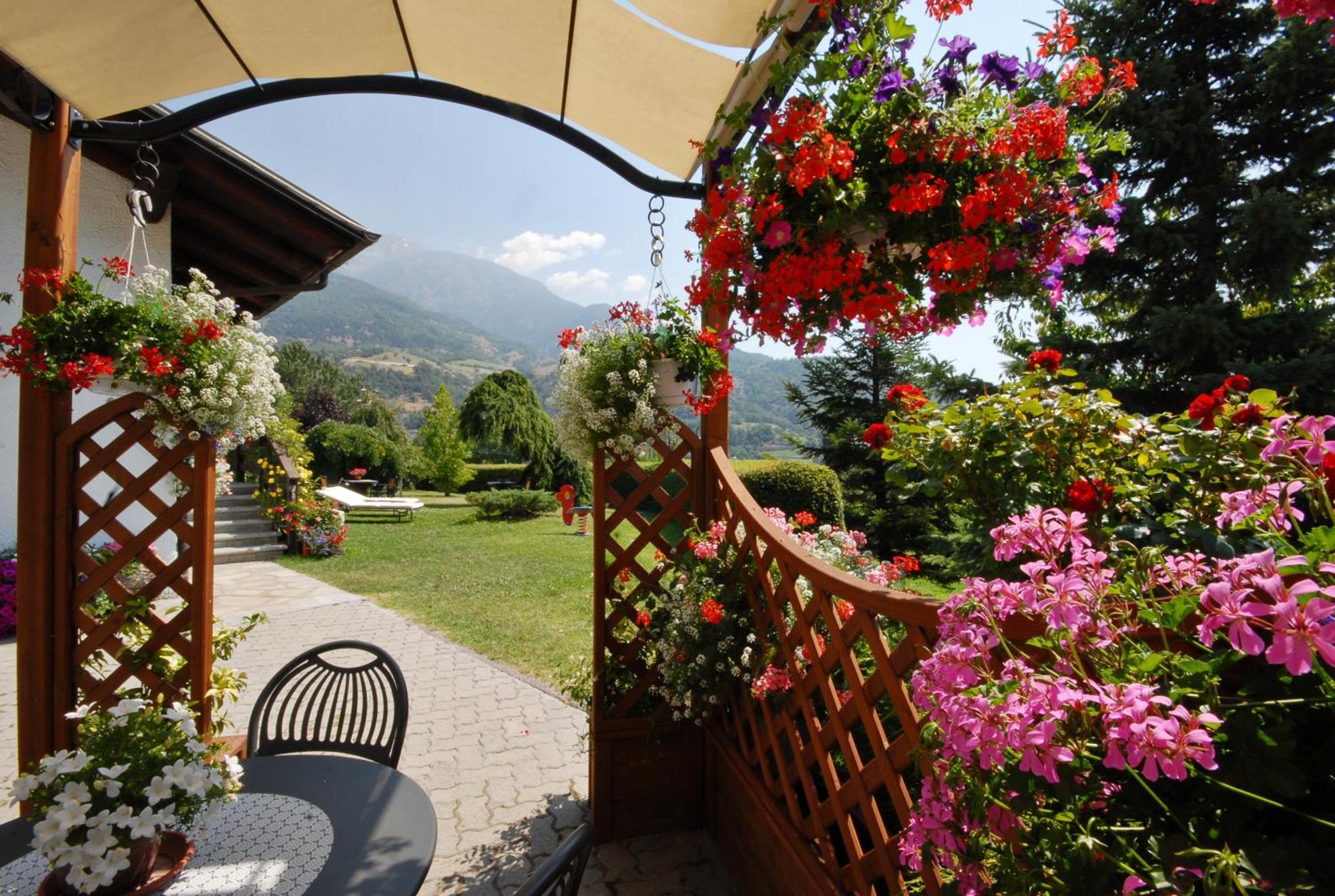 La Roche Hotel Appartments Aosta Dış mekan fotoğraf