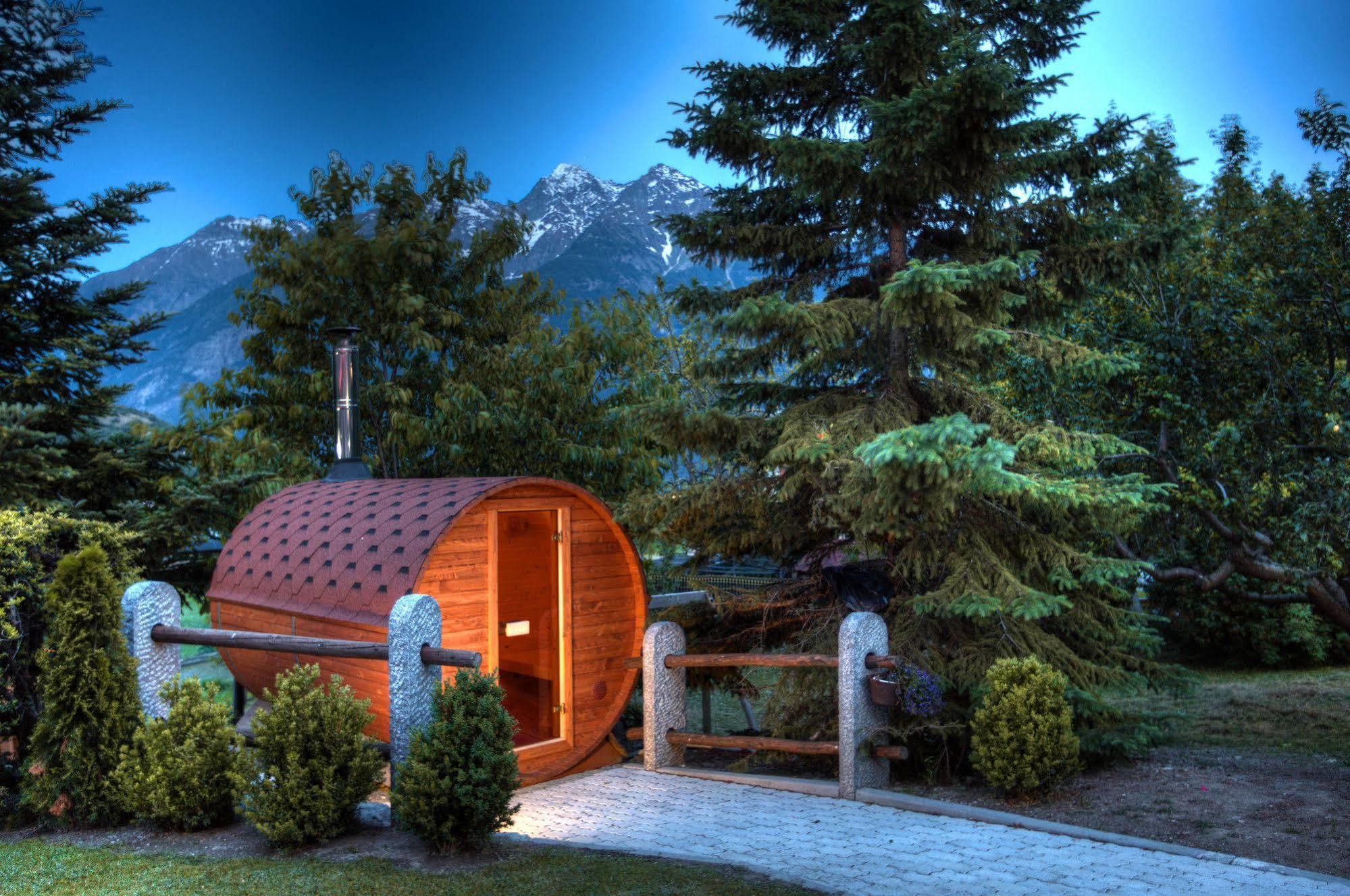 La Roche Hotel Appartments Aosta Dış mekan fotoğraf