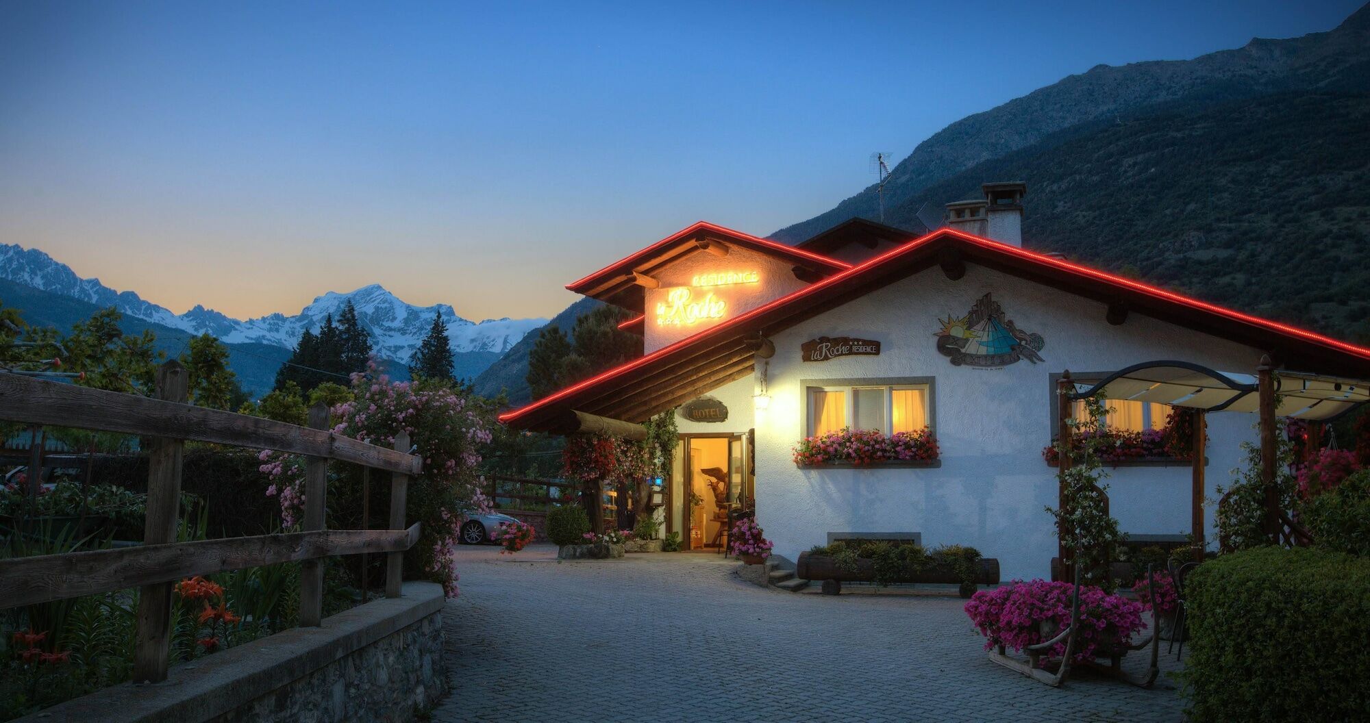 La Roche Hotel Appartments Aosta Dış mekan fotoğraf